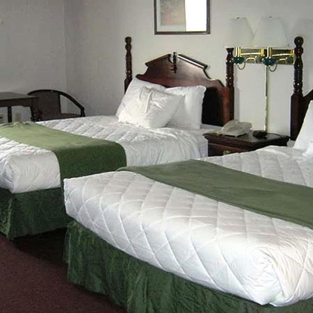 Voyageur Inn And Conference Center Reedsburg Eksteriør billede