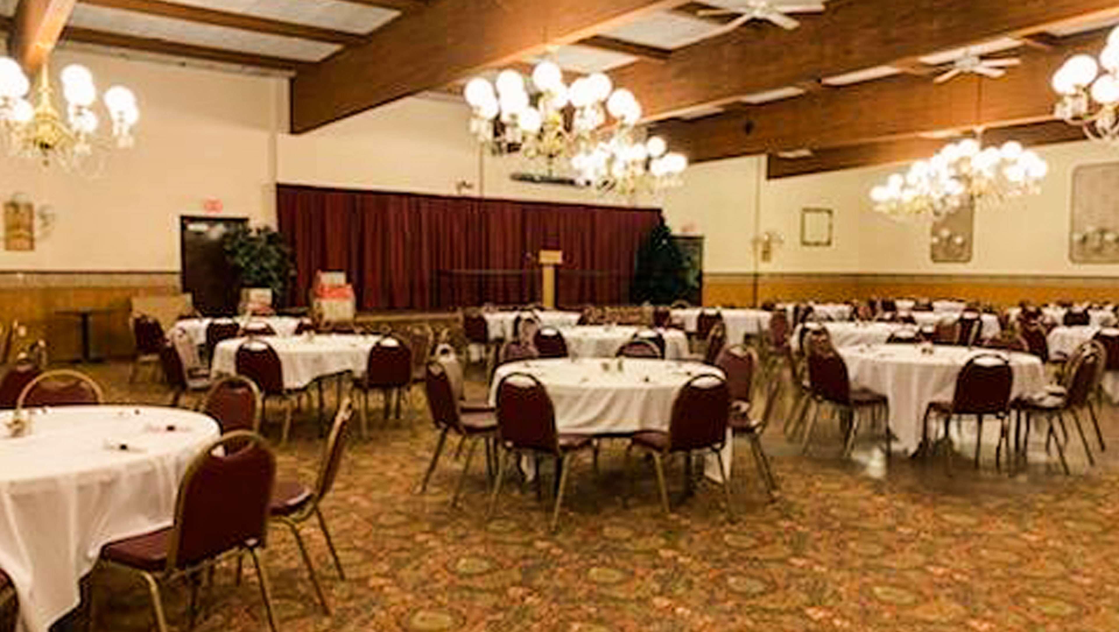 Voyageur Inn And Conference Center Reedsburg Eksteriør billede