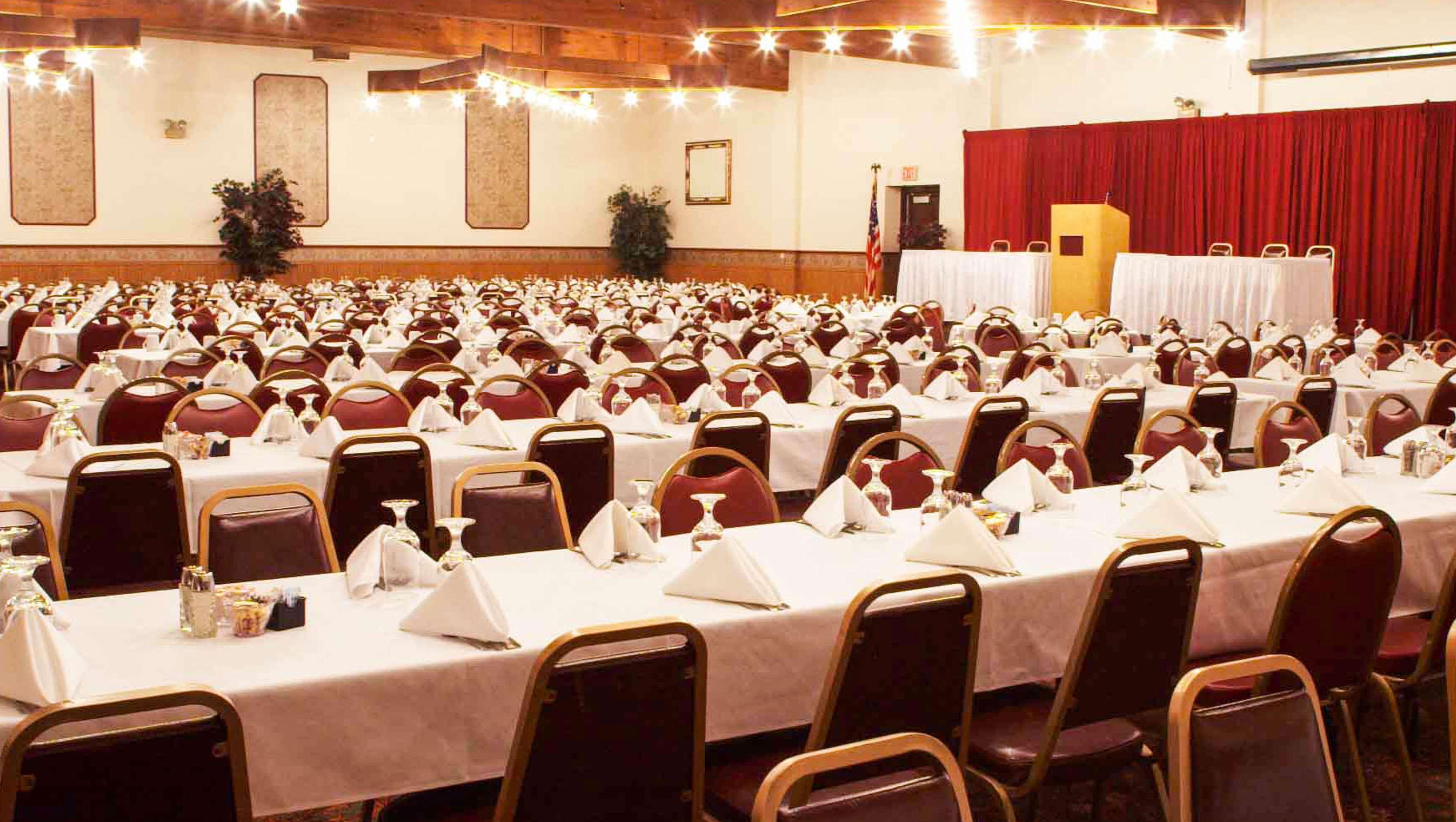 Voyageur Inn And Conference Center Reedsburg Eksteriør billede